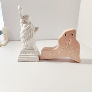 Clay Art New York Statue of Liberty & State Ceramic Salt and Pepper Shakers Set